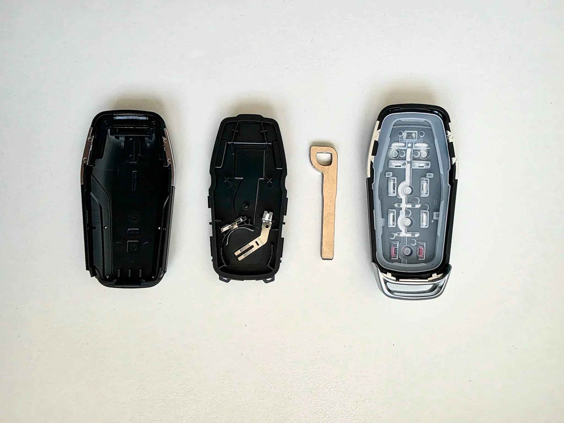 Ford F-150 / F-250 Remote Key Fob Shell Replacement (2011-2016) - 3 Button - FCC ID: CWTWB1U793 / OUC6000022 - Canada Stock