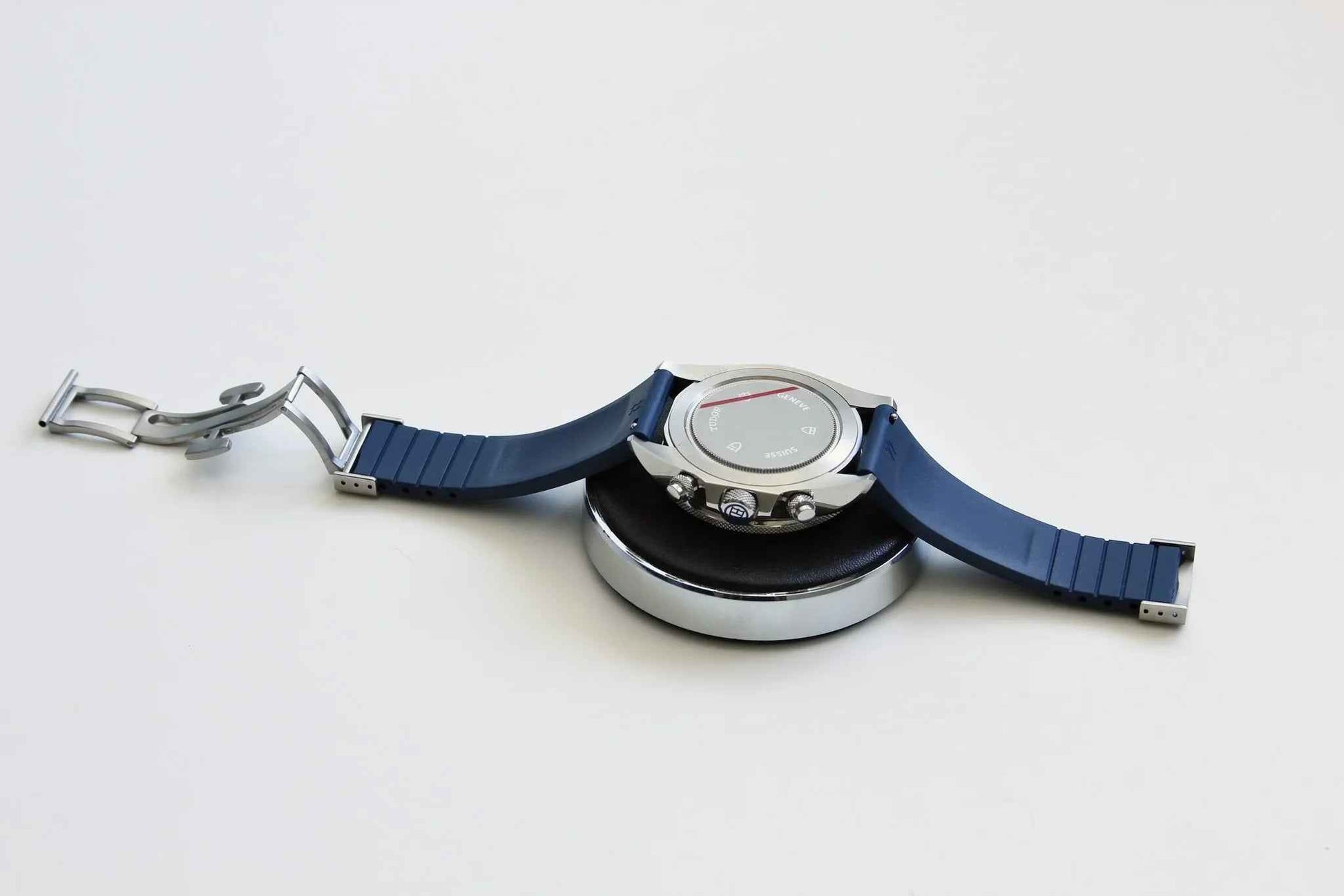 Traditional Casing Cushion (Chrome Finish)